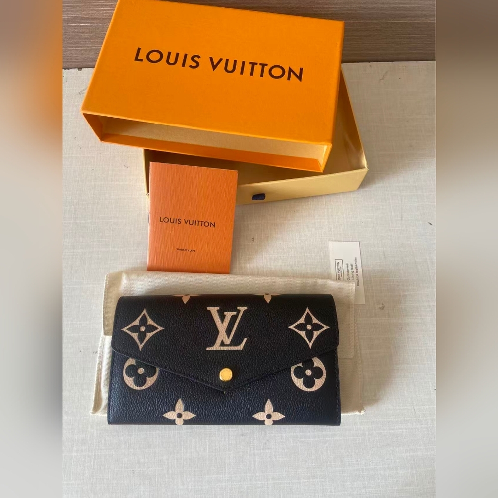 Louis Vuitton Monogram Empreinte Sarah Wallet